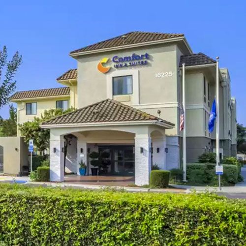 A Contemporary Hotel Nestled Between the Foothills of Morgan Hill